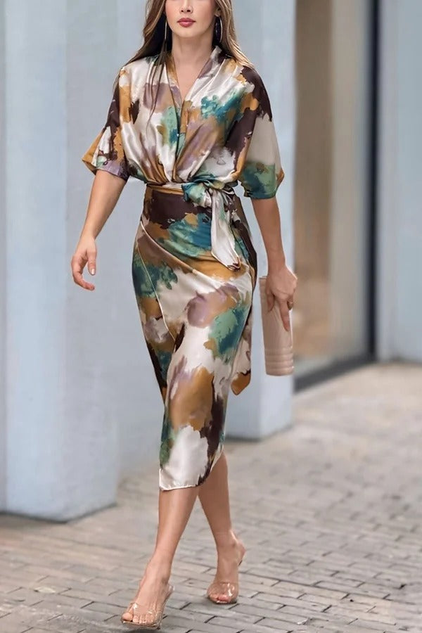 MW | Cityscape Moment Satin Tie Dye Print Halbe Ärmel Wrap Midi Kleid