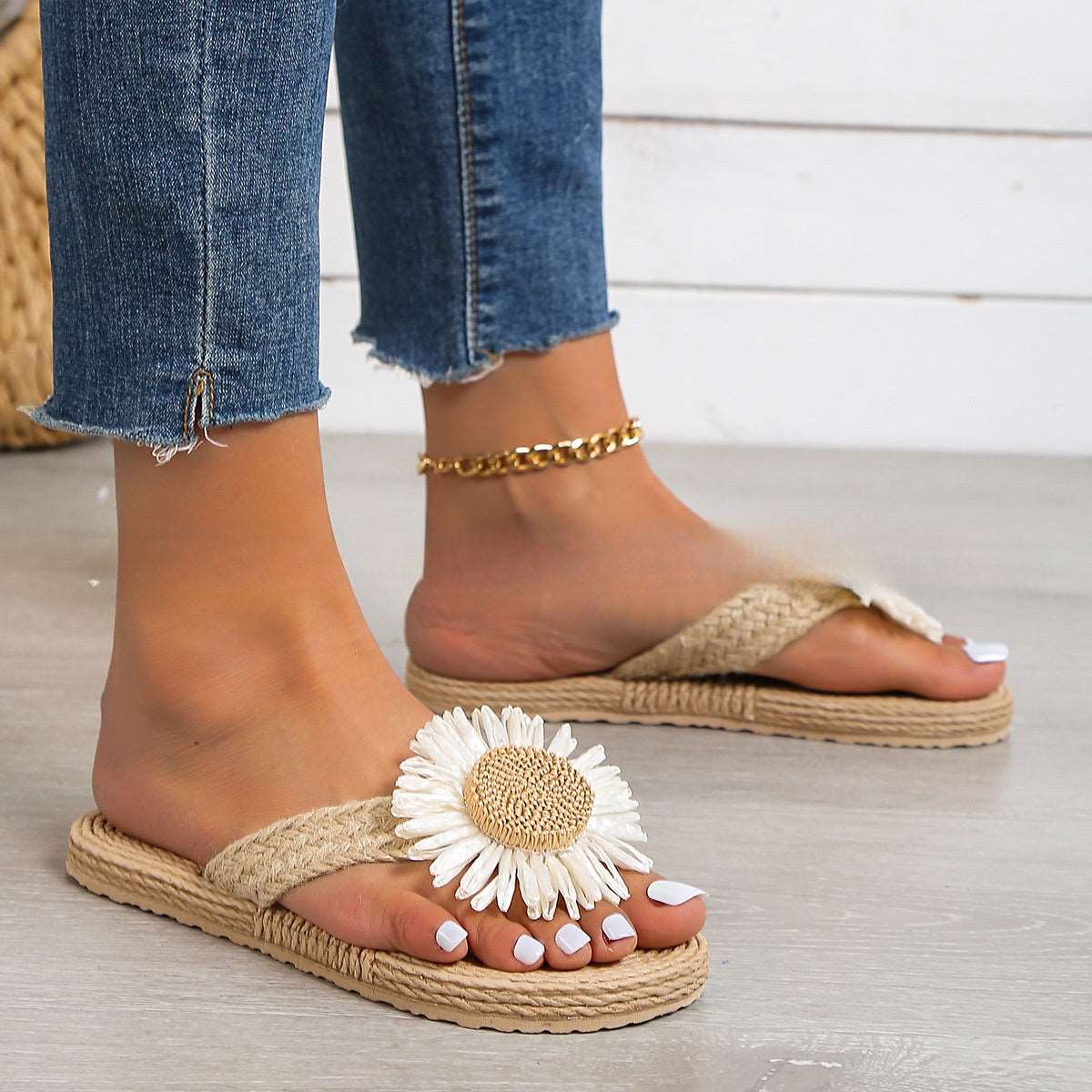 MW | Frauen flache lässige böhmische Sandalen mit Blume