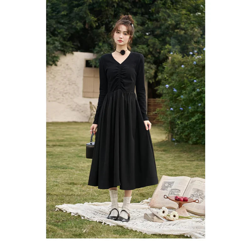MW | Elegantes Schwarzes Gestricktes Gesmoktes V-Ausschnitt A-Linie Midi Kleid