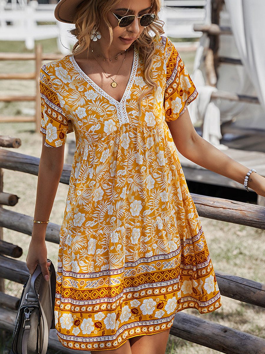 MW | Bohemian V-Ausschnitt Kurzarm-Minikleid
