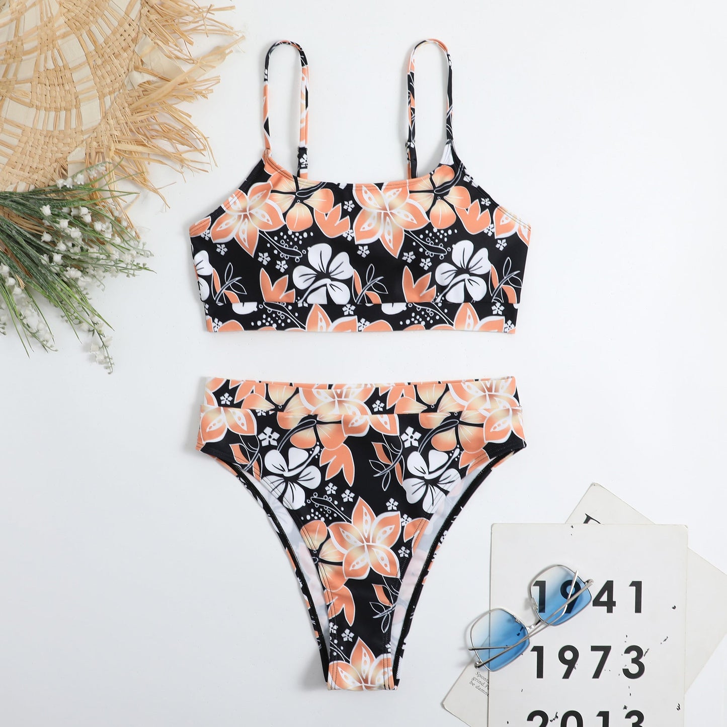 MW | Bikini mit tropischen Blumen