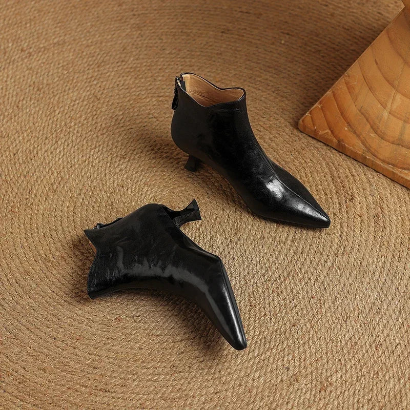 Stützende und stilvolle orthopädische Stiefel