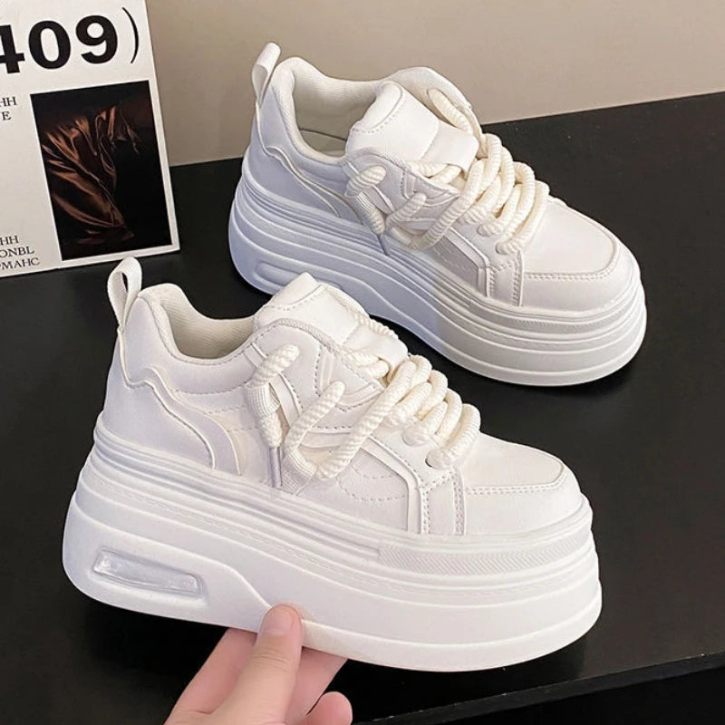 Modische und stützende orthopädische Turnschuhe