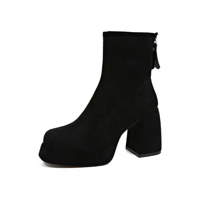 Elegante und stützende orthopädische Stiefel