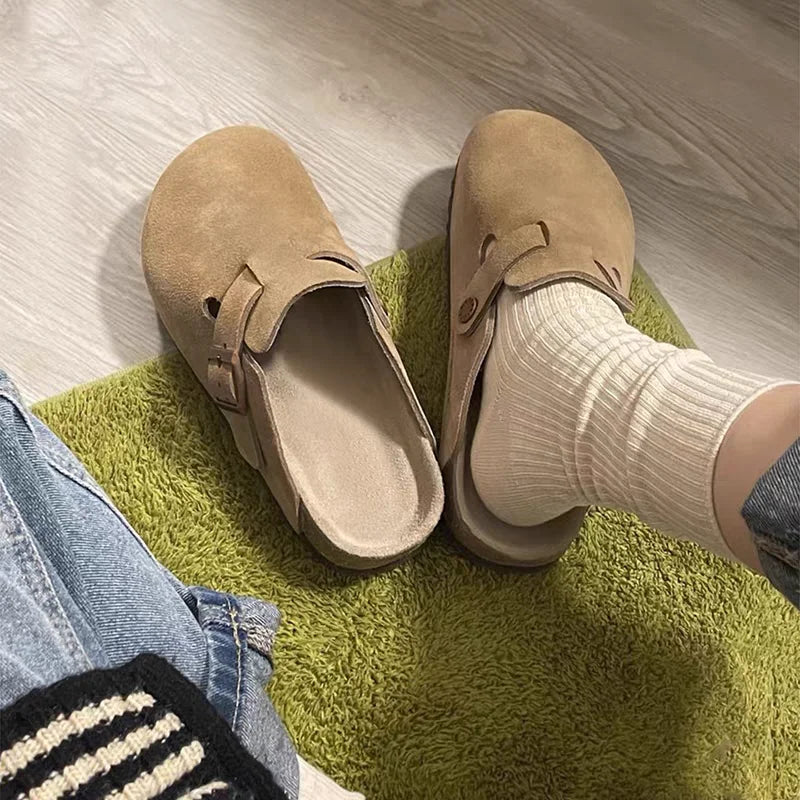 Maßgeschneiderte und bequeme orthopädische Sandalen