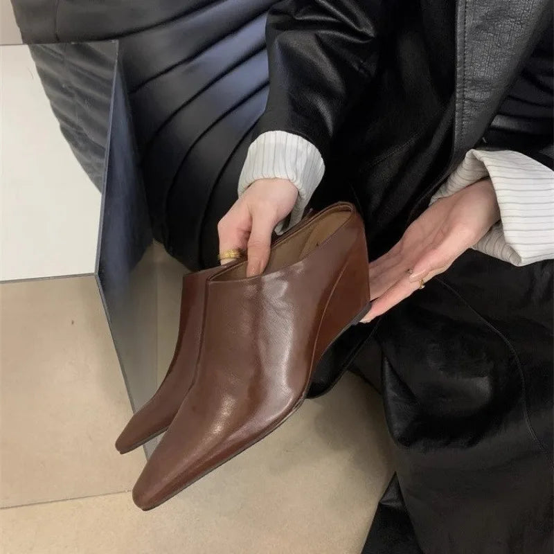 Bequeme und modische orthopädische Sandalen