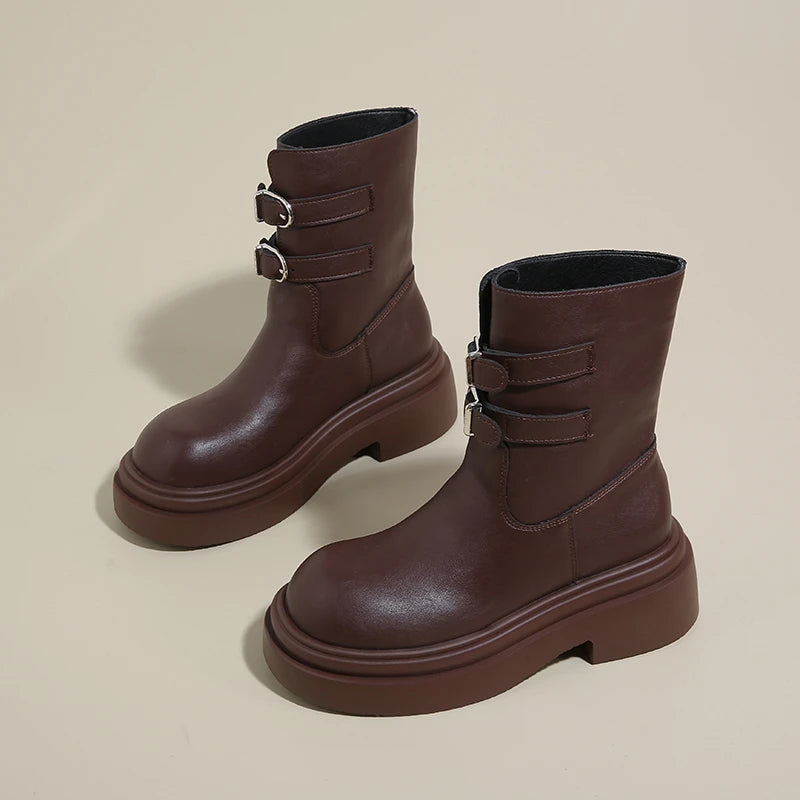 Lässige und stützende orthopädische Stiefel