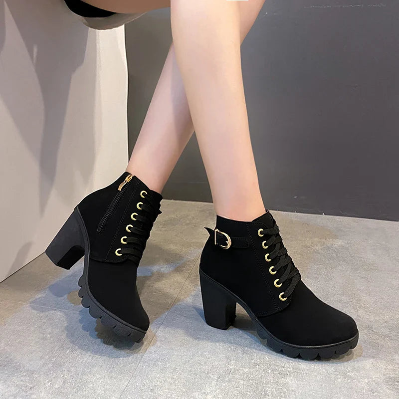 Elegante und stützende orthopädische Stiefel