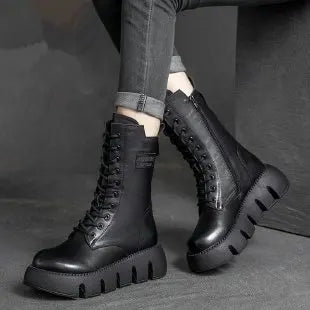 Bequeme und modische orthopädische Stiefel