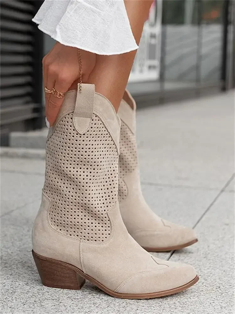 Stützende und stilvolle orthopädische Stiefel
