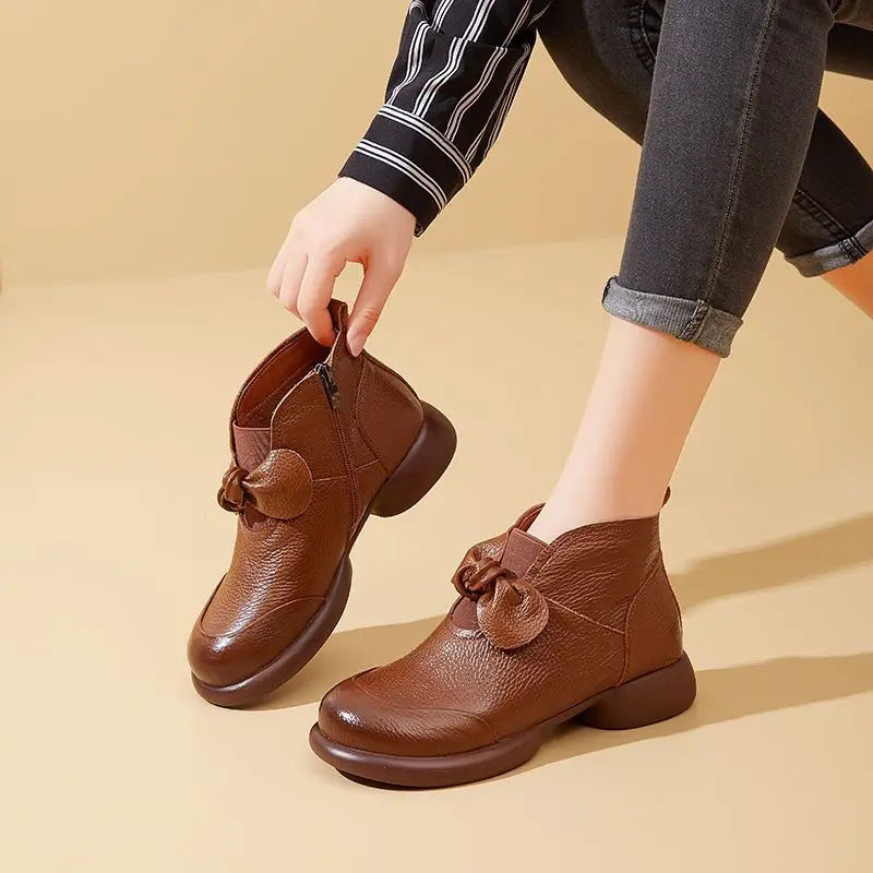 Maßgeschneiderte und bequeme orthopädische Stiefel