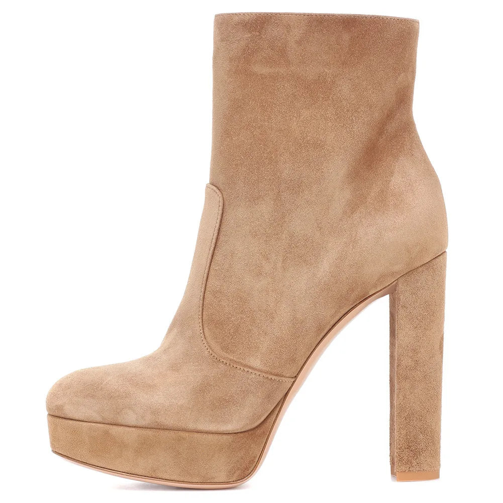 Lässige und stützende orthopädische Stiefel
