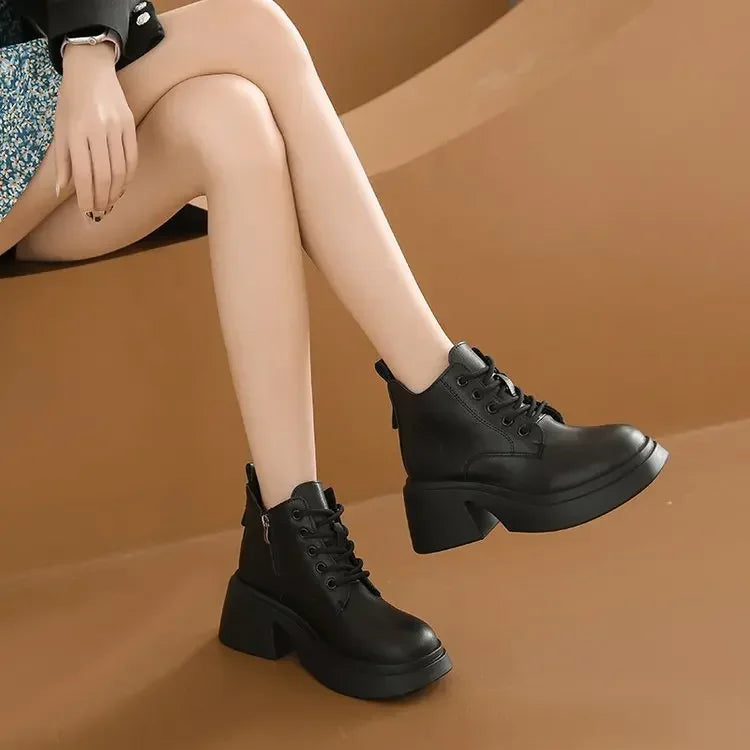 Stützende und stilvolle orthopädische Stiefel