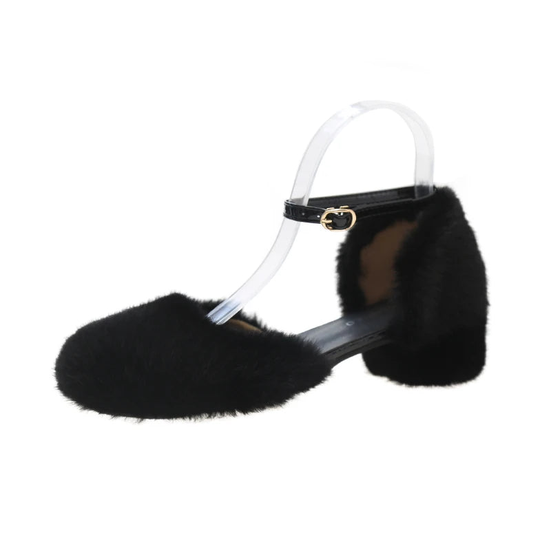 Modische und stützende orthopädische Sandalen