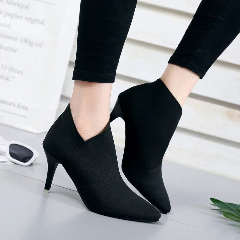 Stützende und stilvolle orthopädische Stiefel