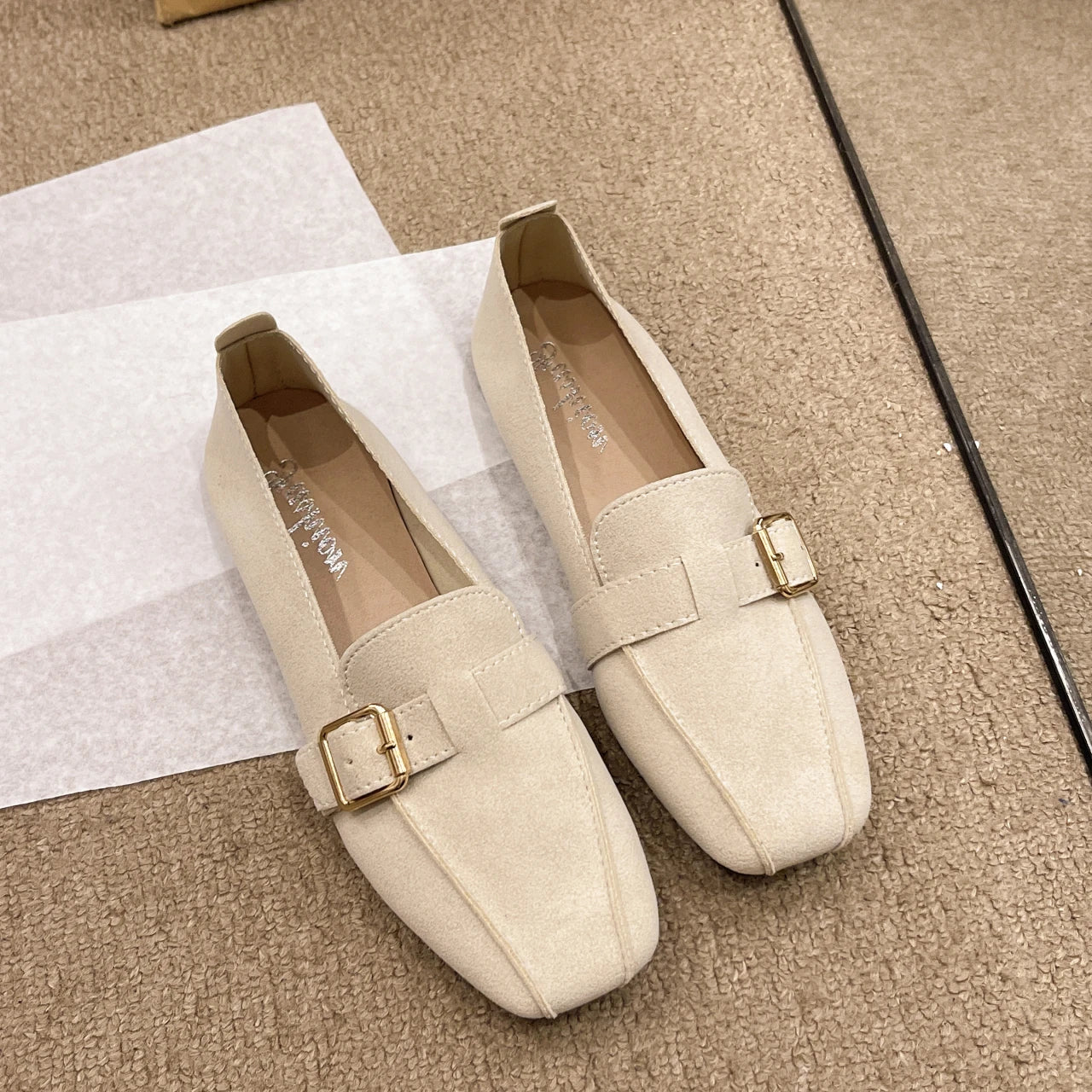 Elegante und stützende orthopädische Turnschuhe