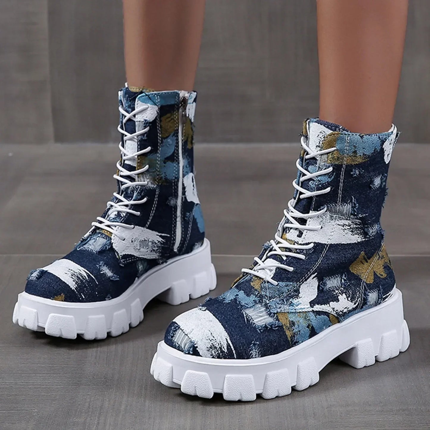 Bequeme und modische orthopädische Stiefel