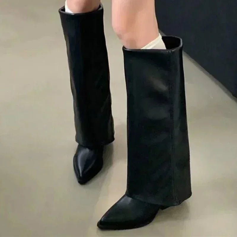 Stützende und stilvolle orthopädische Stiefel