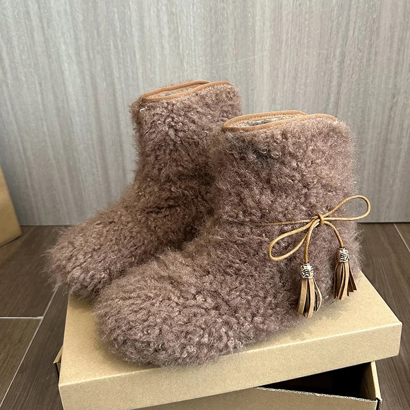 Modische und stützende orthopädische Stiefel