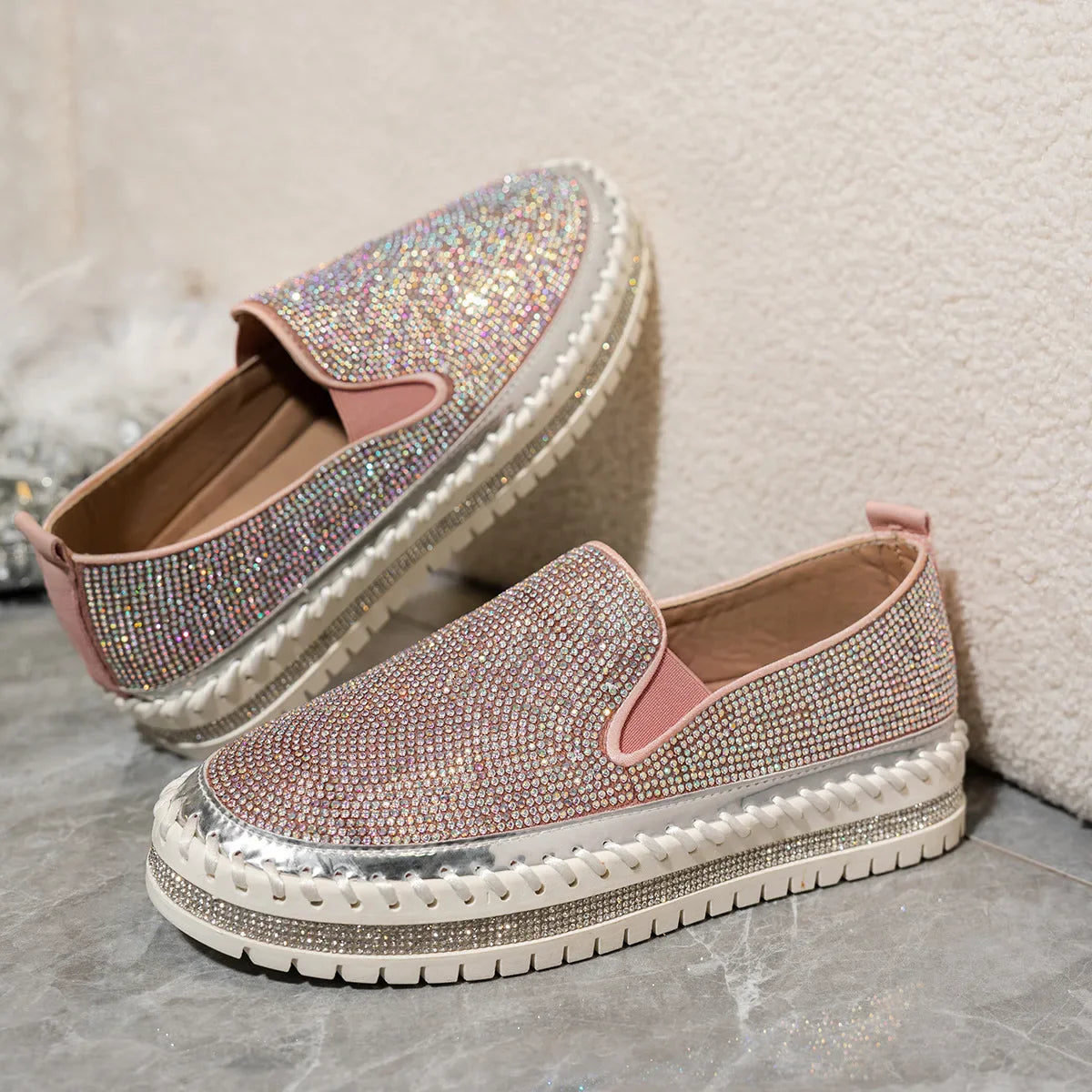 Bequeme und modische orthopädische Slipper