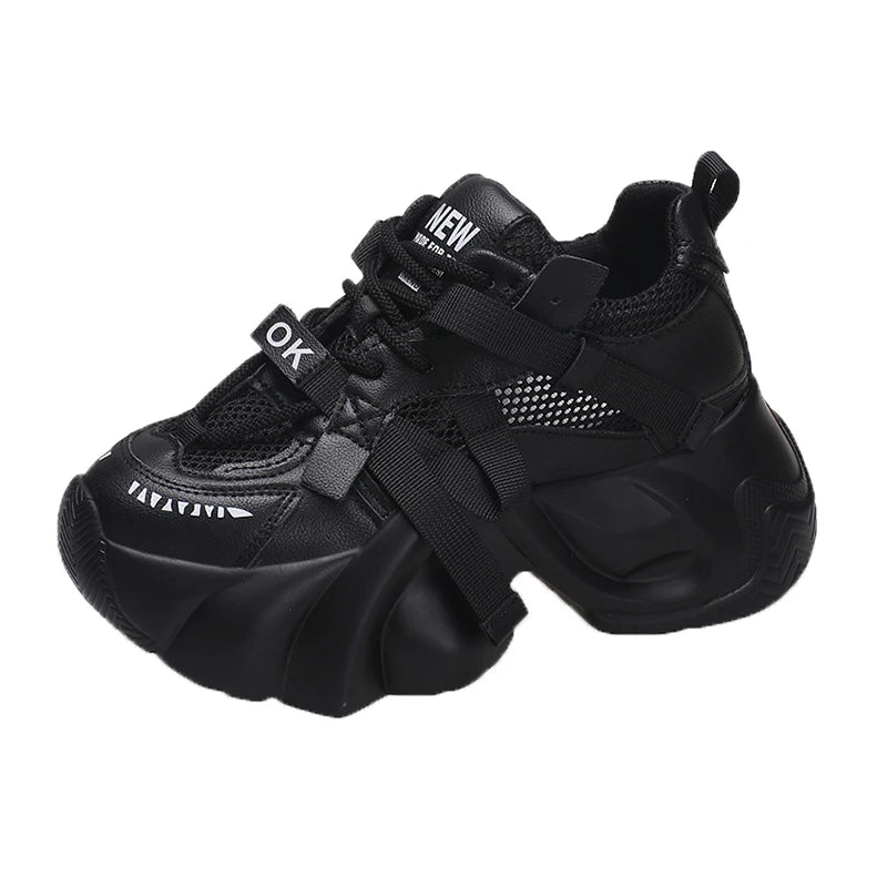 Elegante und stützende orthopädische Turnschuhe
