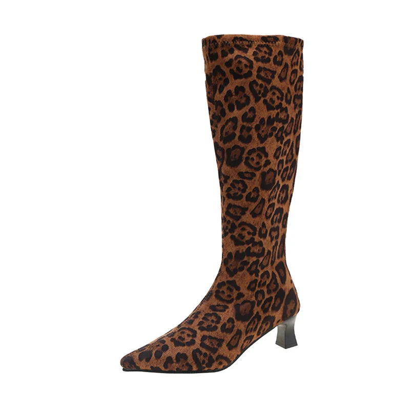 Hochwertige orthopädische Stiefel