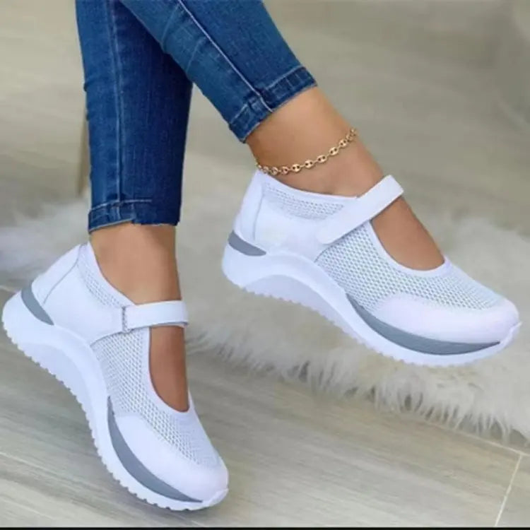 Modische und stützende orthopädische Turnschuhe