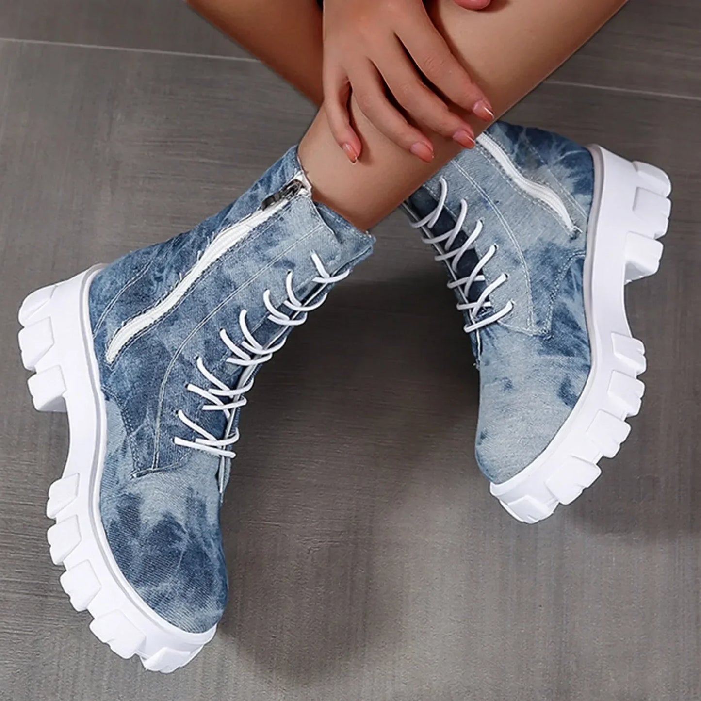 Bequeme und modische orthopädische Stiefel