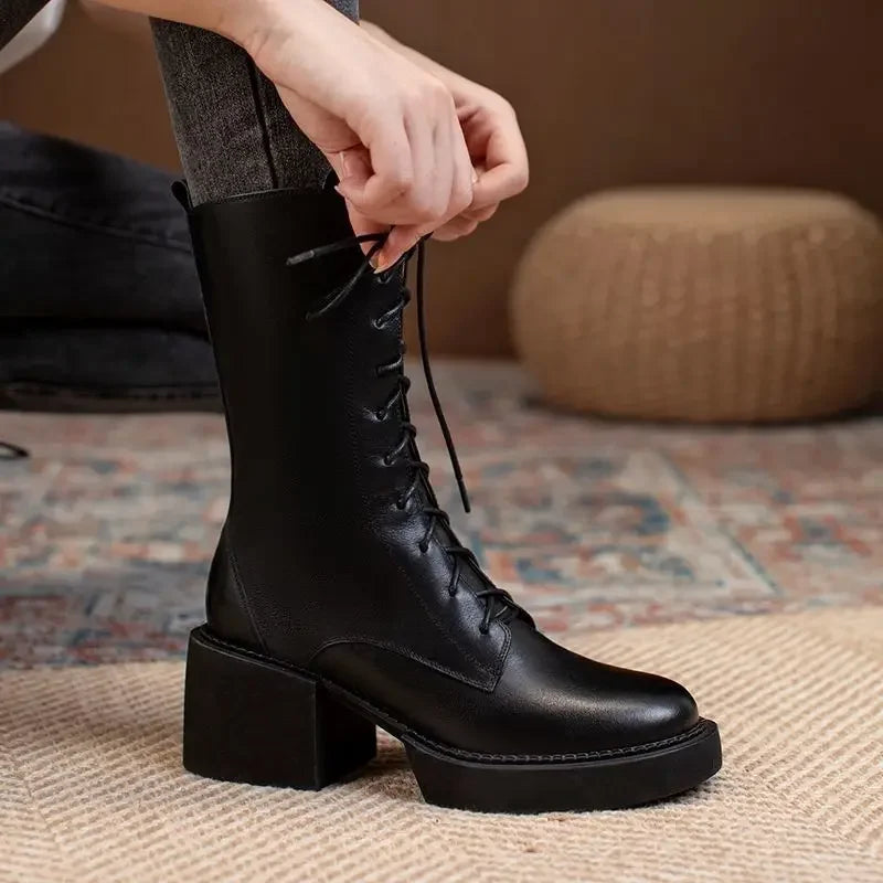 Lässige und stützende orthopädische Stiefel