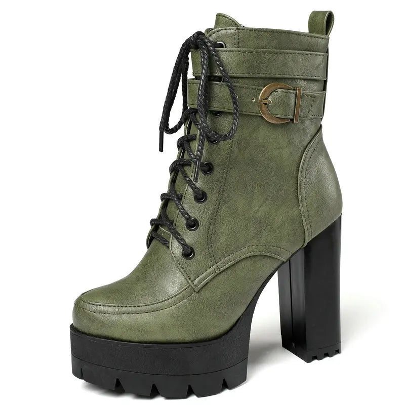 Elegante und stützende orthopädische Stiefel