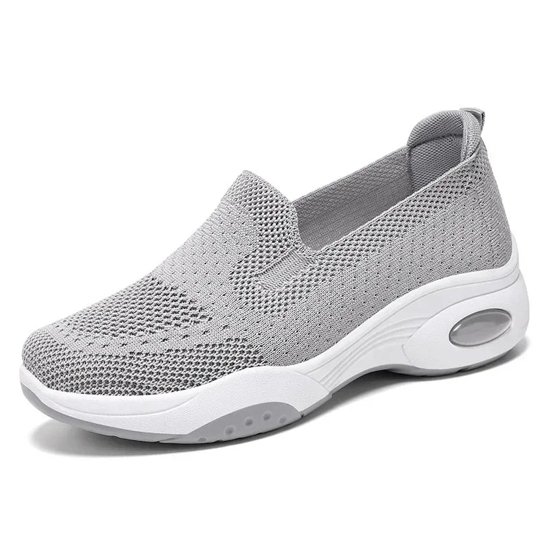 Bequeme und modische orthopädische Turnschuhe