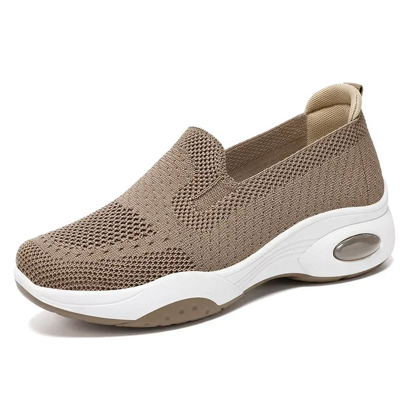 Bequeme und modische orthopädische Turnschuhe