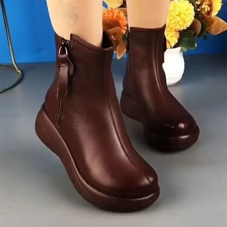 Modische und stützende orthopädische Stiefel