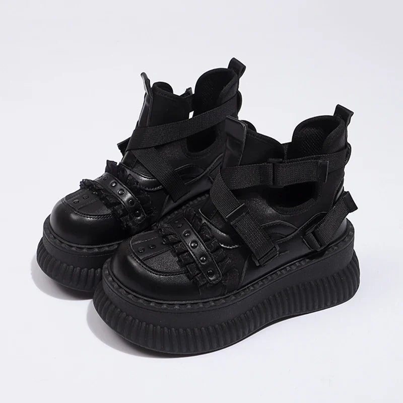 Maßgeschneiderte und bequeme orthopädische Sandalen