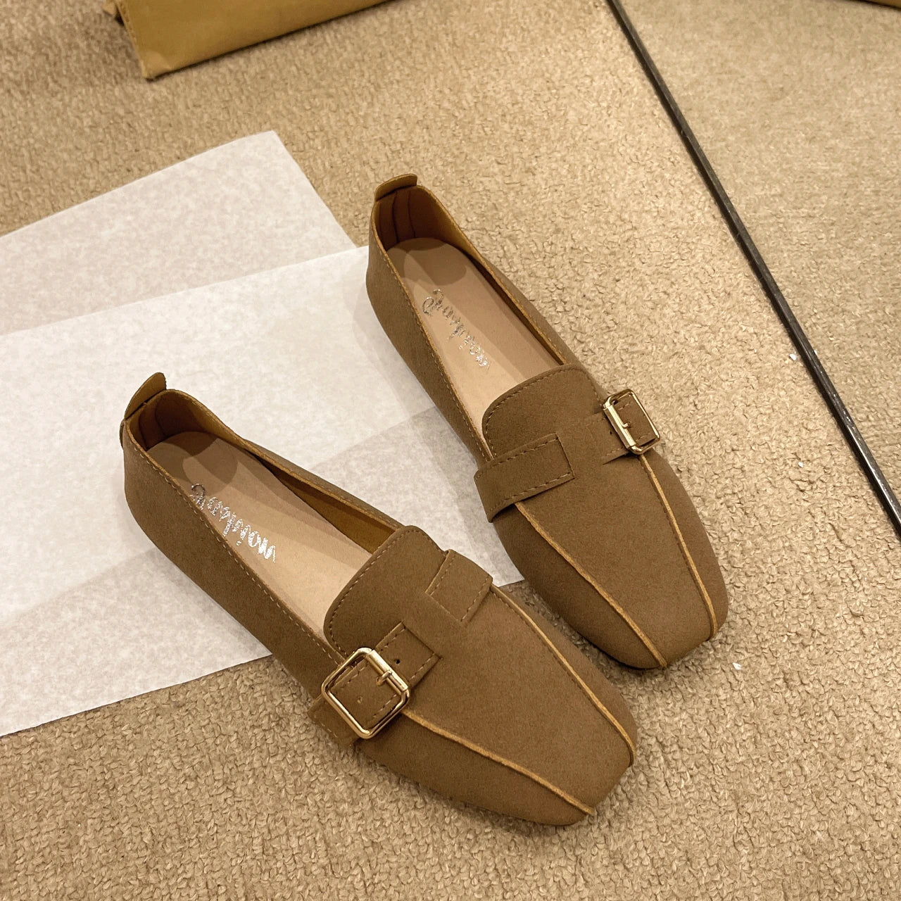 Elegante und stützende orthopädische Turnschuhe