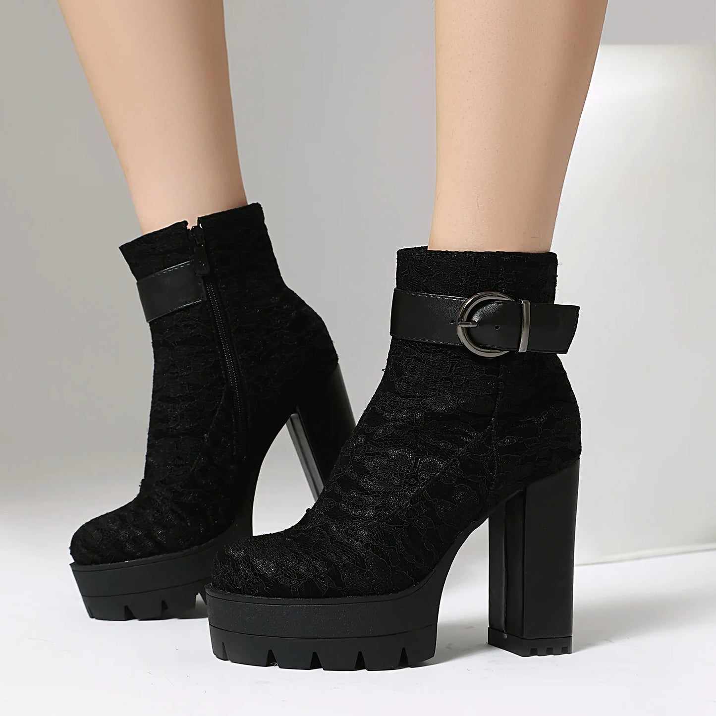 Maßgeschneiderte und bequeme orthopädische Stiefel