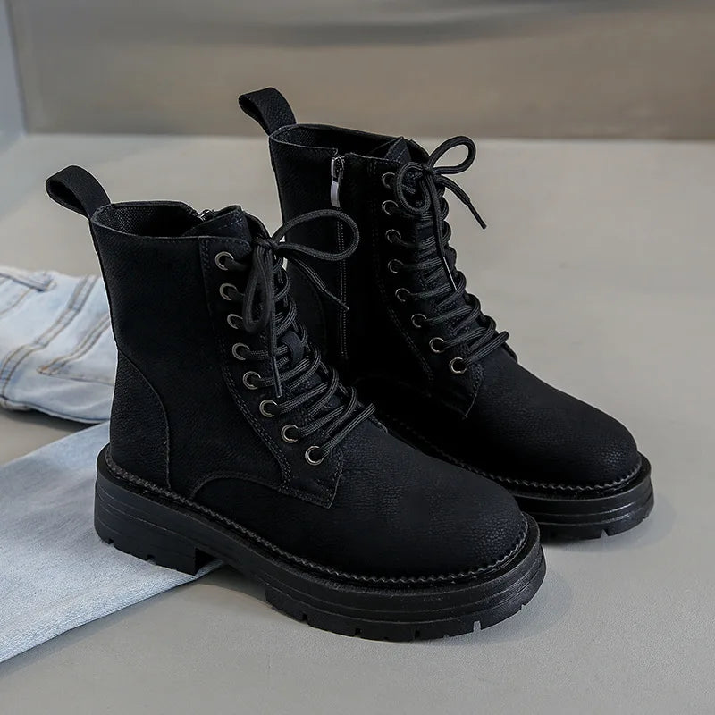 Bequeme und modische orthopädische Stiefel