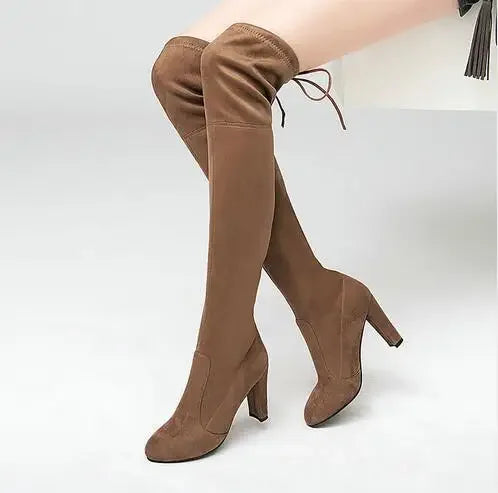 Maßgeschneiderte und bequeme orthopädische Stiefel