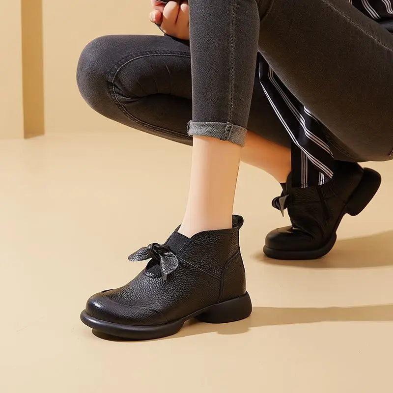 Maßgeschneiderte und bequeme orthopädische Stiefel