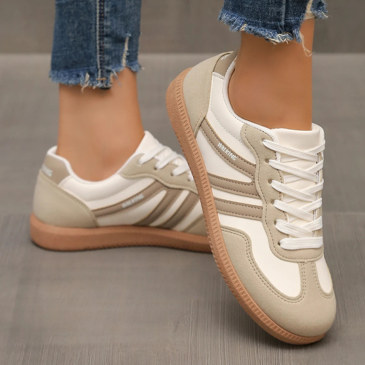 Lässige und stützende orthopädische Turnschuhe