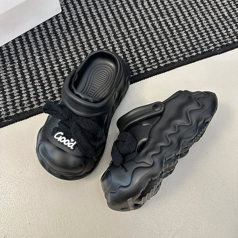 Elegante und stützende orthopädische Sandalen