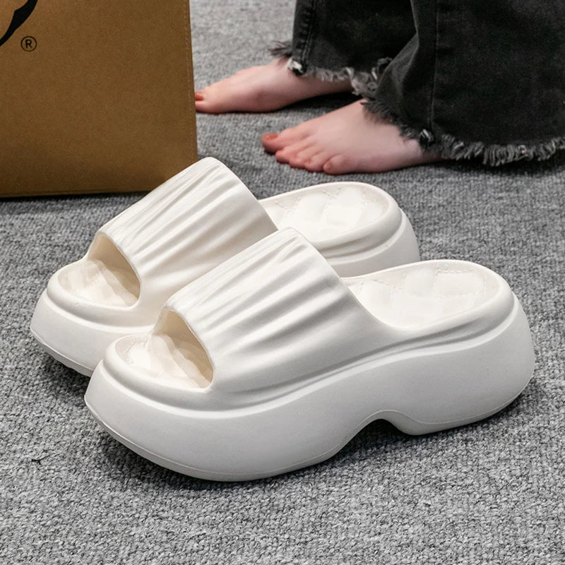Lässige und stützende orthopädische Absätze