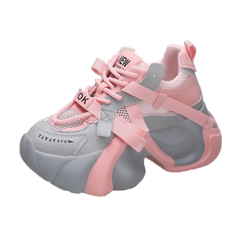 Elegante und stützende orthopädische Turnschuhe