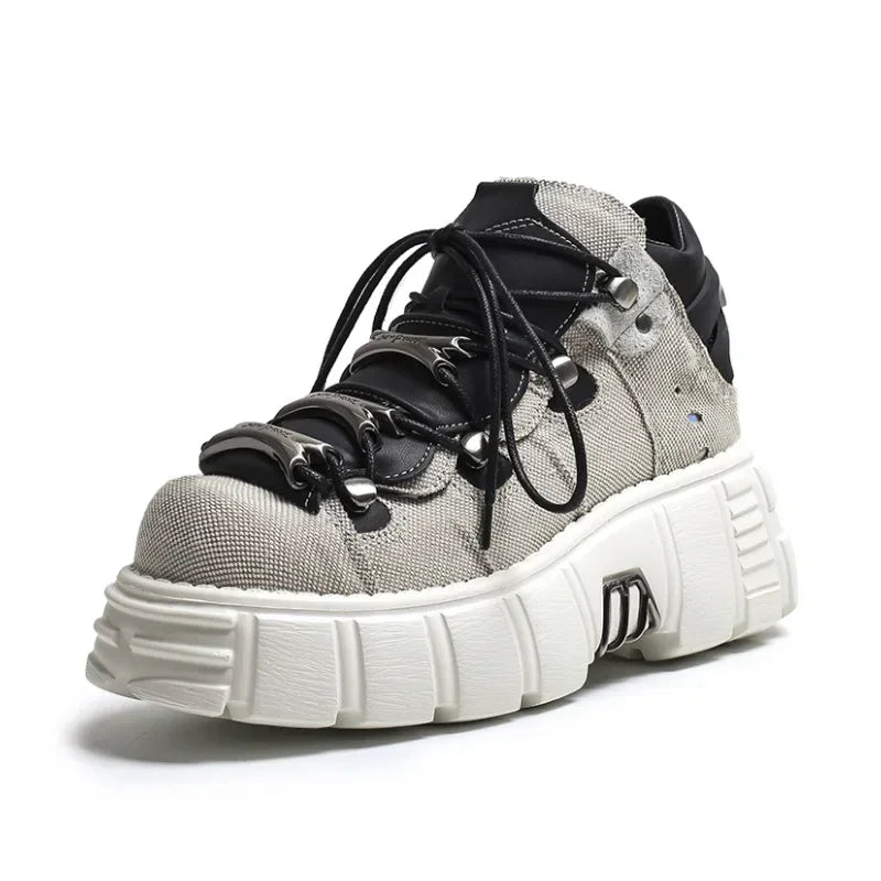 Bequeme und modische orthopädische Turnschuhe