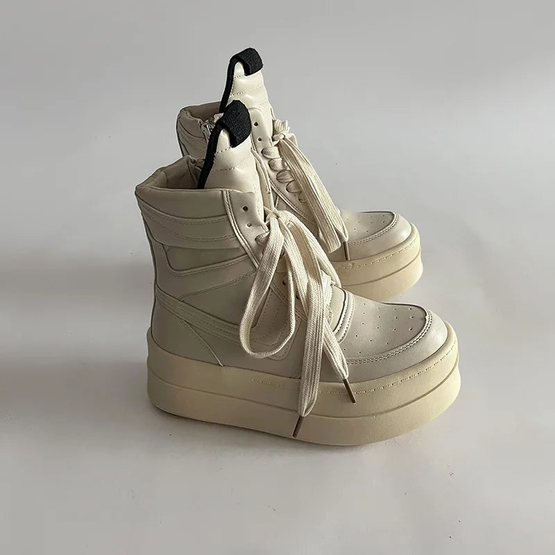 Elegante und stützende orthopädische Turnschuhe