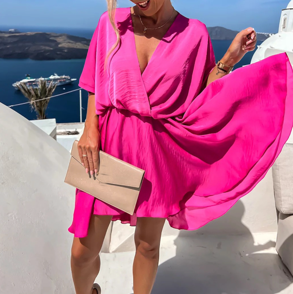 MW | Weites Minikleid mit sommerlichem Stil und modernem Design
