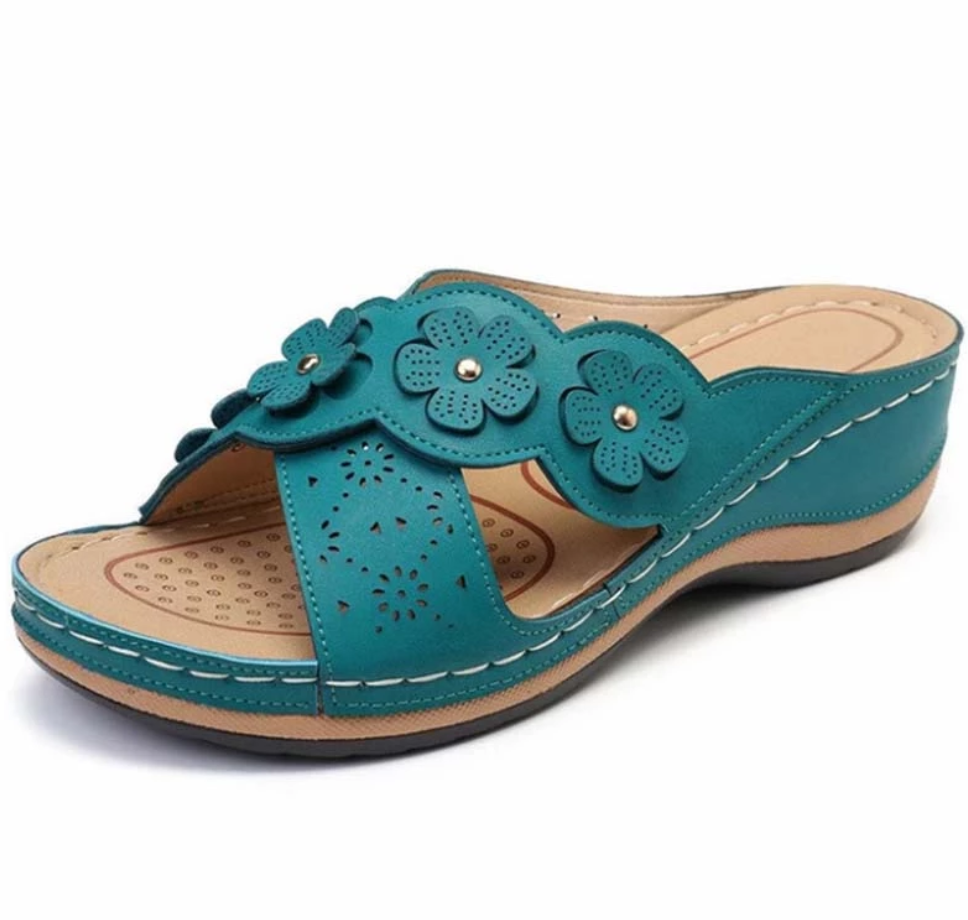 MW | Feminine Sandalen mit Blumenmuster