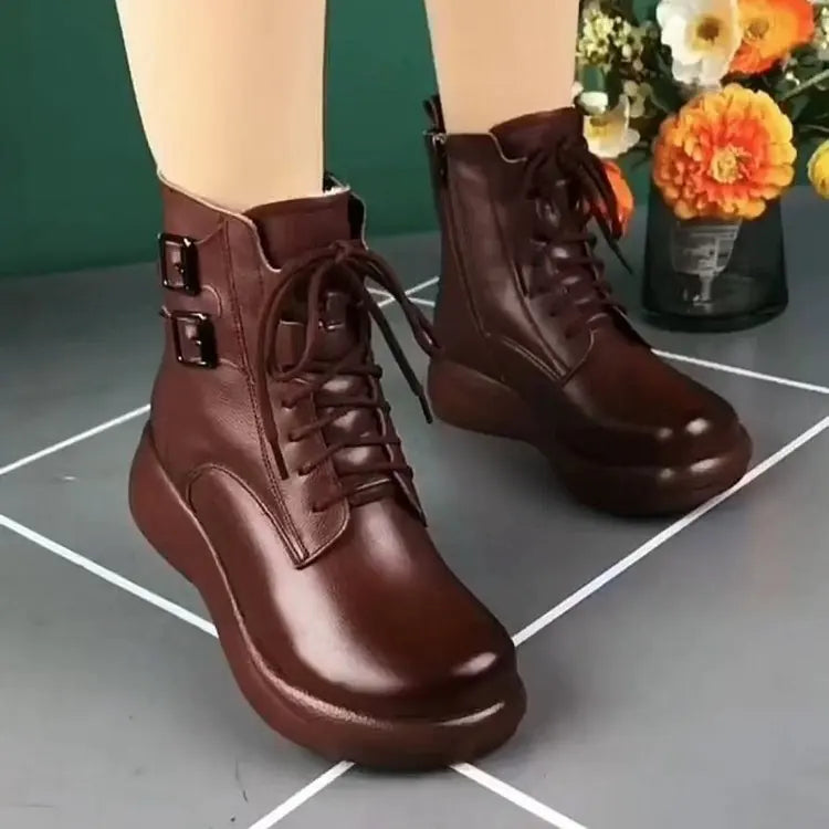 Modische und stützende orthopädische Stiefel