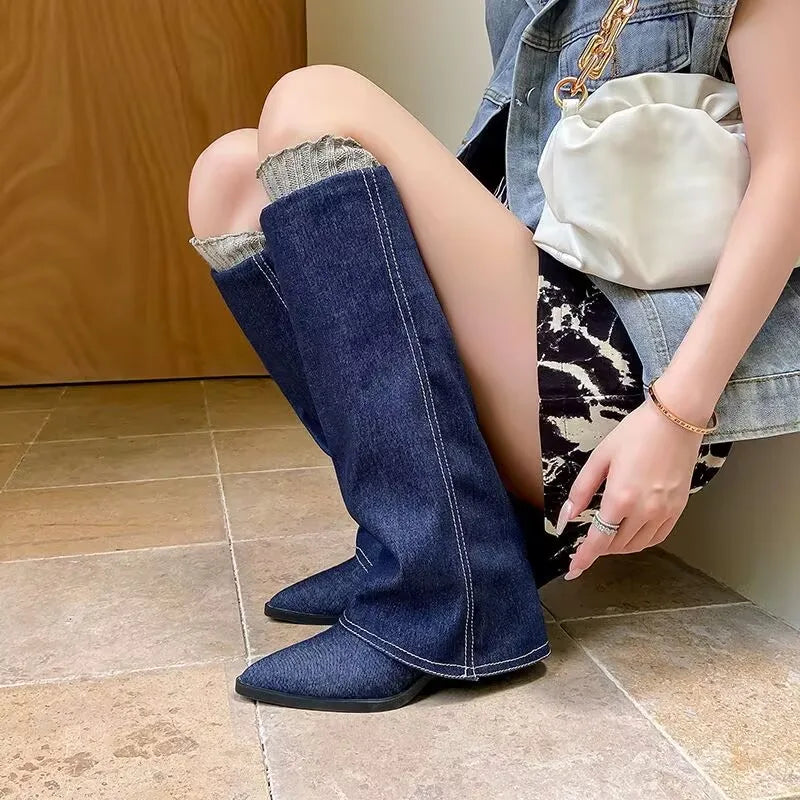 Bequeme und modische orthopädische Stiefel
