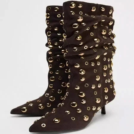 Elegante und stützende orthopädische Stiefel